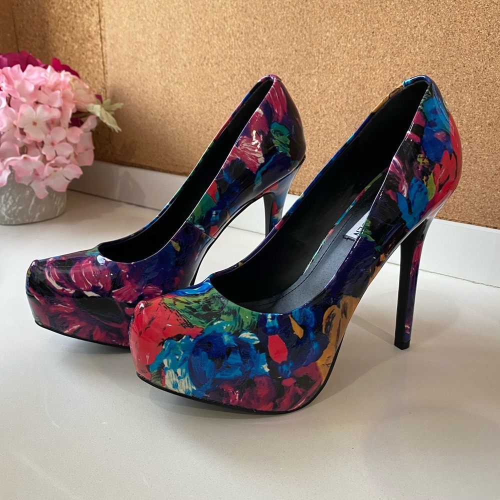 Steve Madden Floral Heels -GREAT CONDITION! - Picture 4 of 6